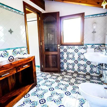 Holiday home Limoneto E