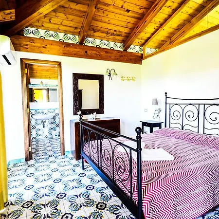 Holiday home Limoneto E